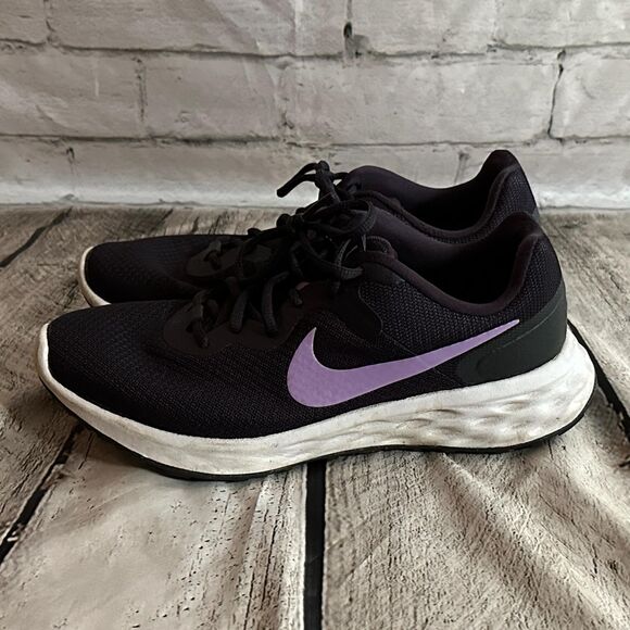Nike Women's Revolution 6 Purple Running Shoes, Size 8.5 - Picture 2 of 7
